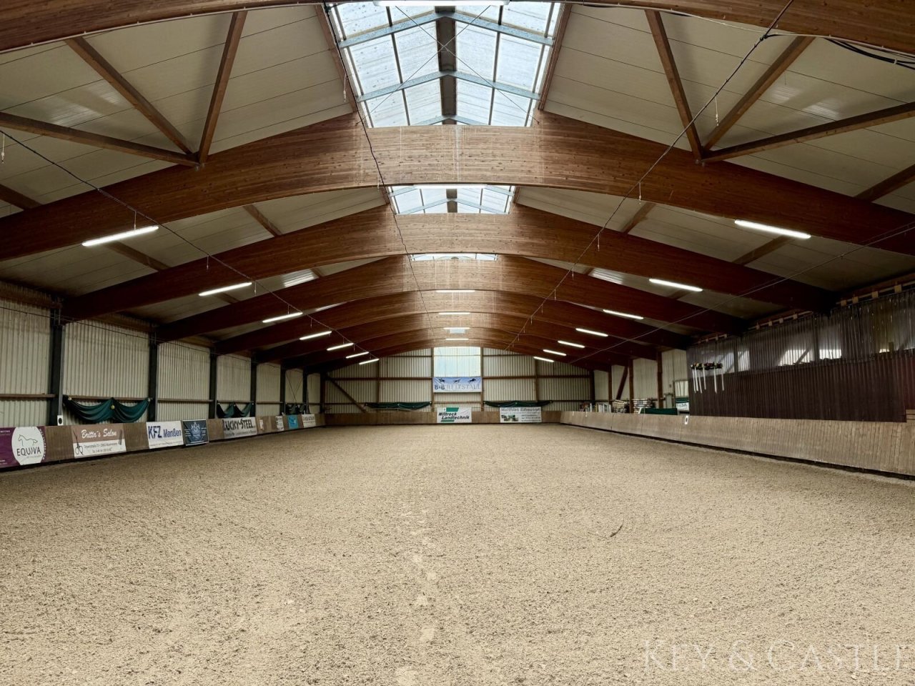 Reithalle 2. (20x60m)