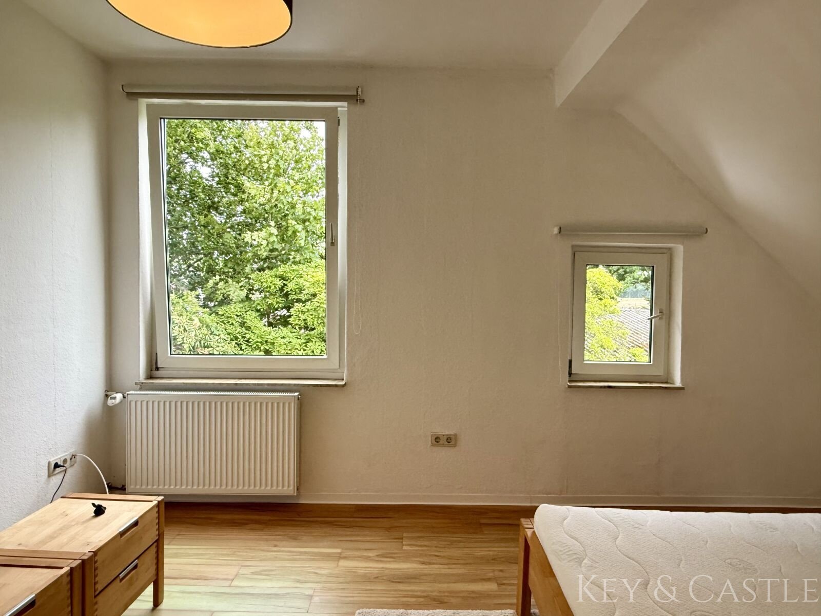Schlafzimmer OG. Schlafzimmer OG.