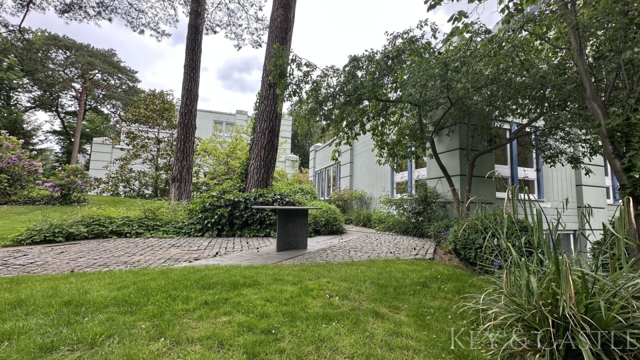 Aussen Blick auf Terrasse Aussen Blick auf Terrasse