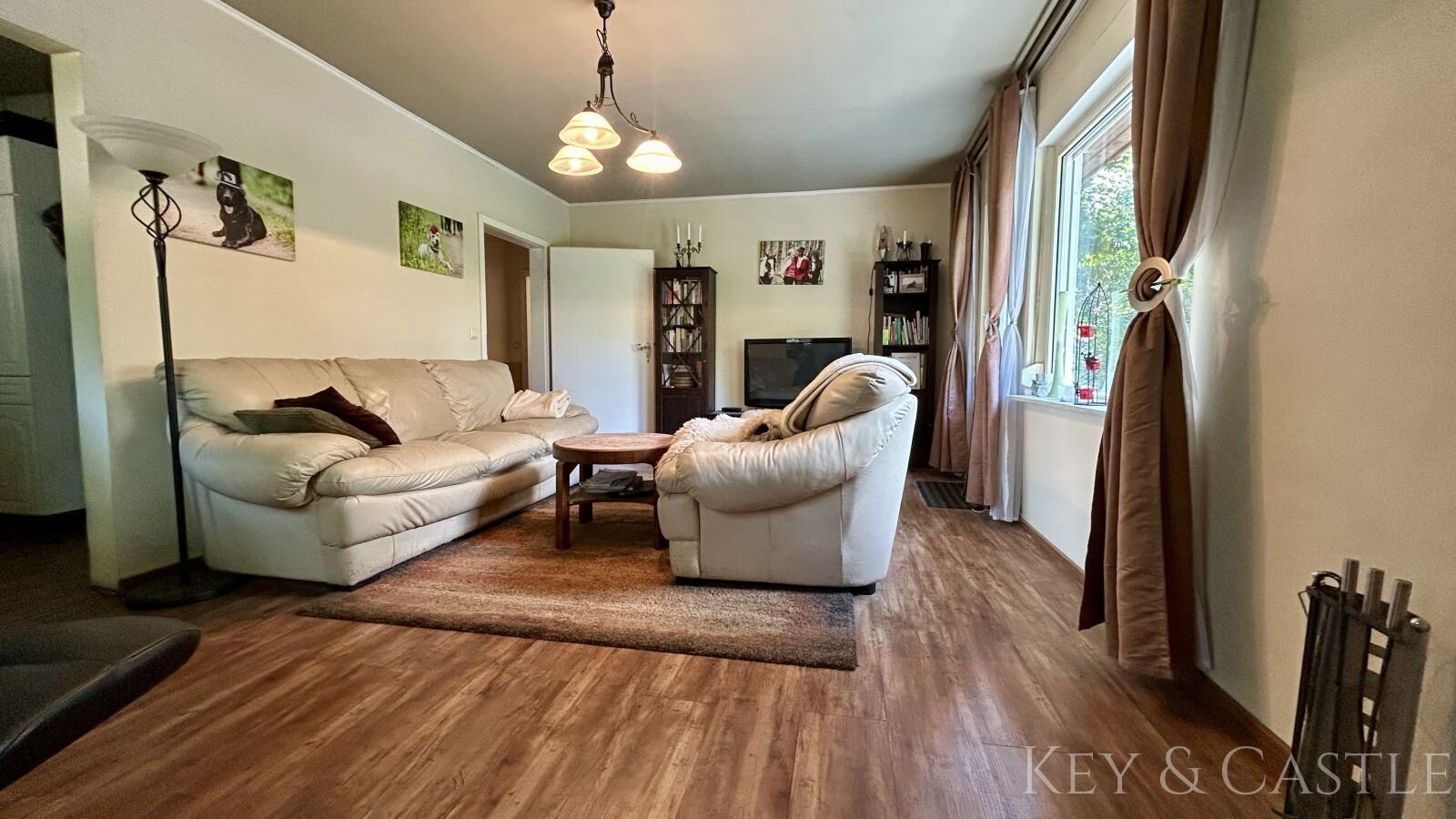 Wohnzimmer mit Kamin Wohnzimmer mit Kamin