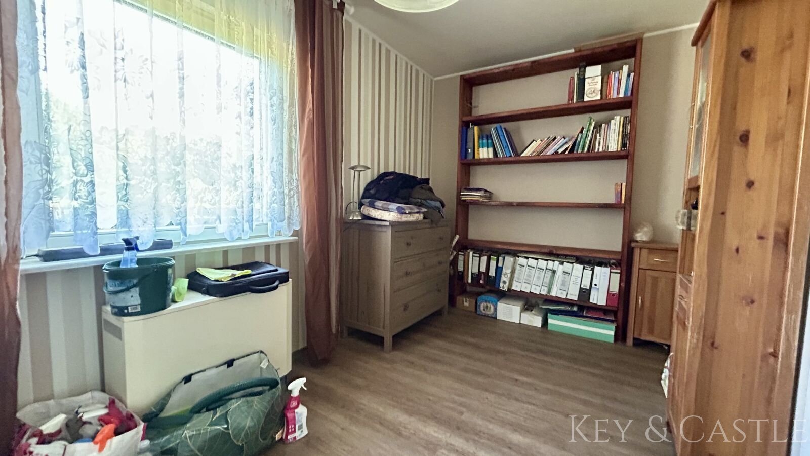 Arbeitszimmer/ Kinderzimmer EG. Arbeitszimmer/ Kinderzimmer EG.
