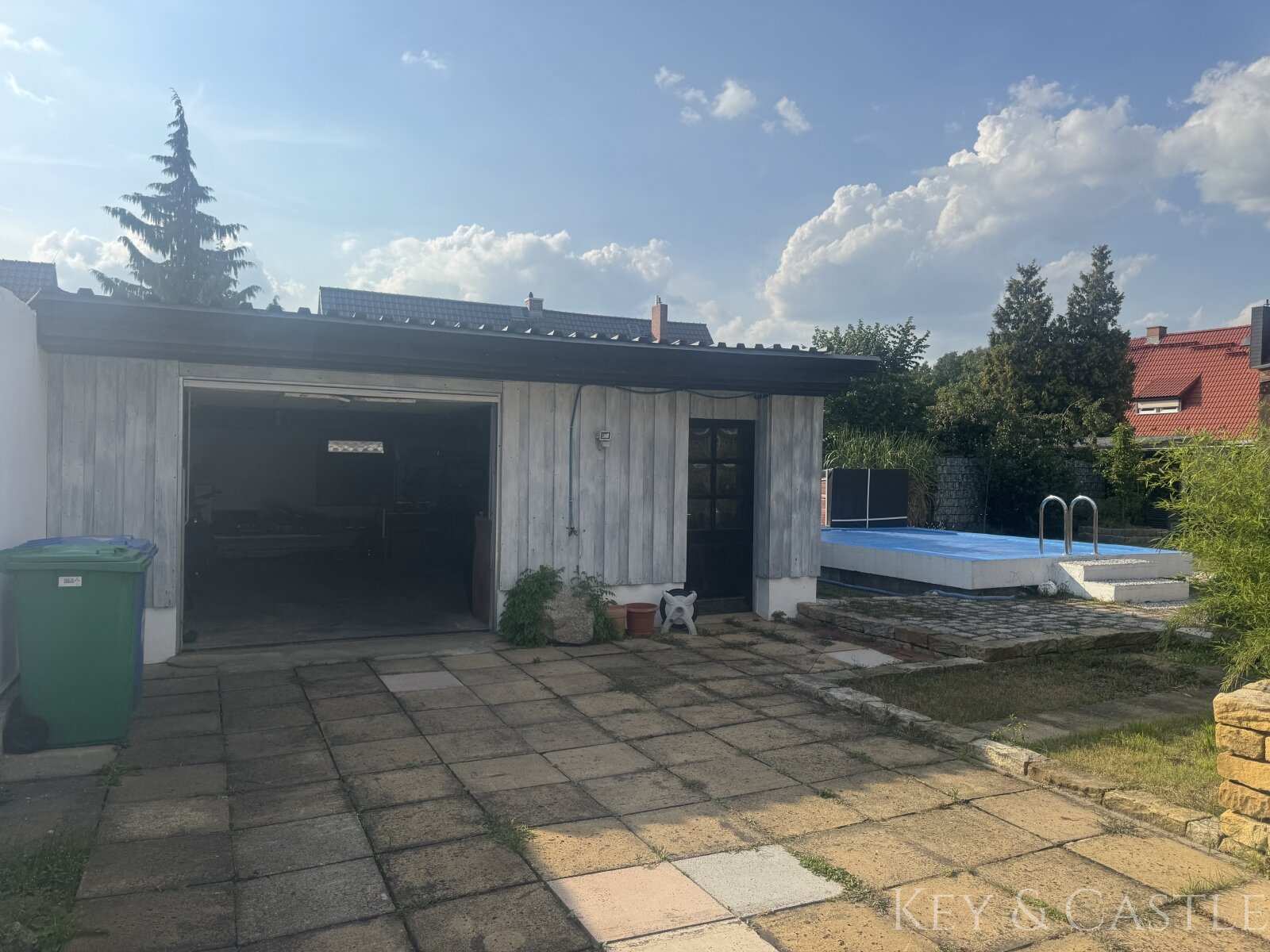 Garage Garage