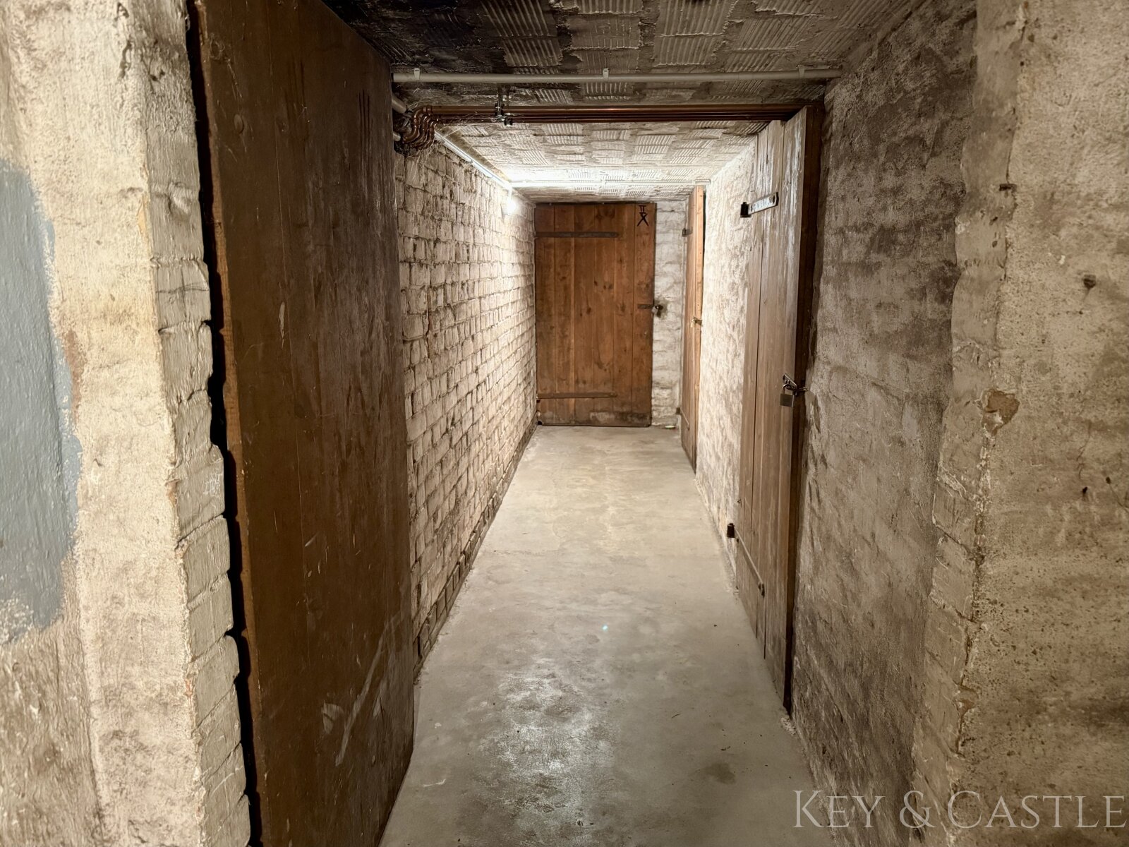 voll-unterkellert voll-unterkellert