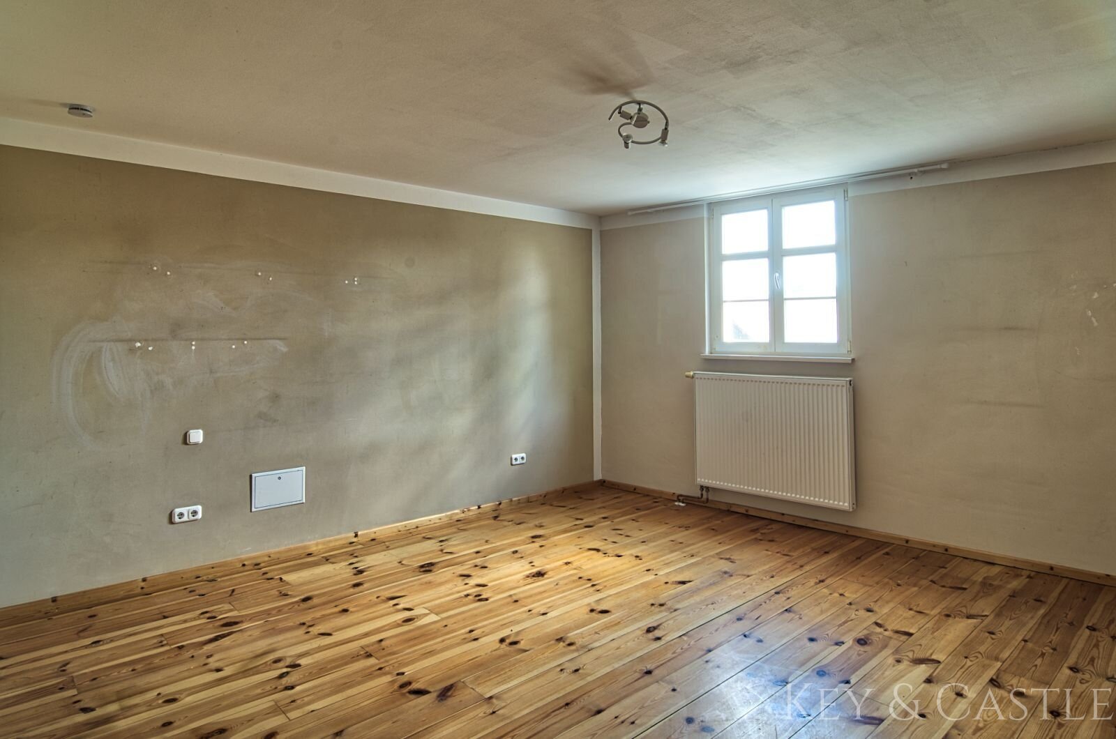 geräumiges Schlafzimmer  geräumiges Schlafzimmer