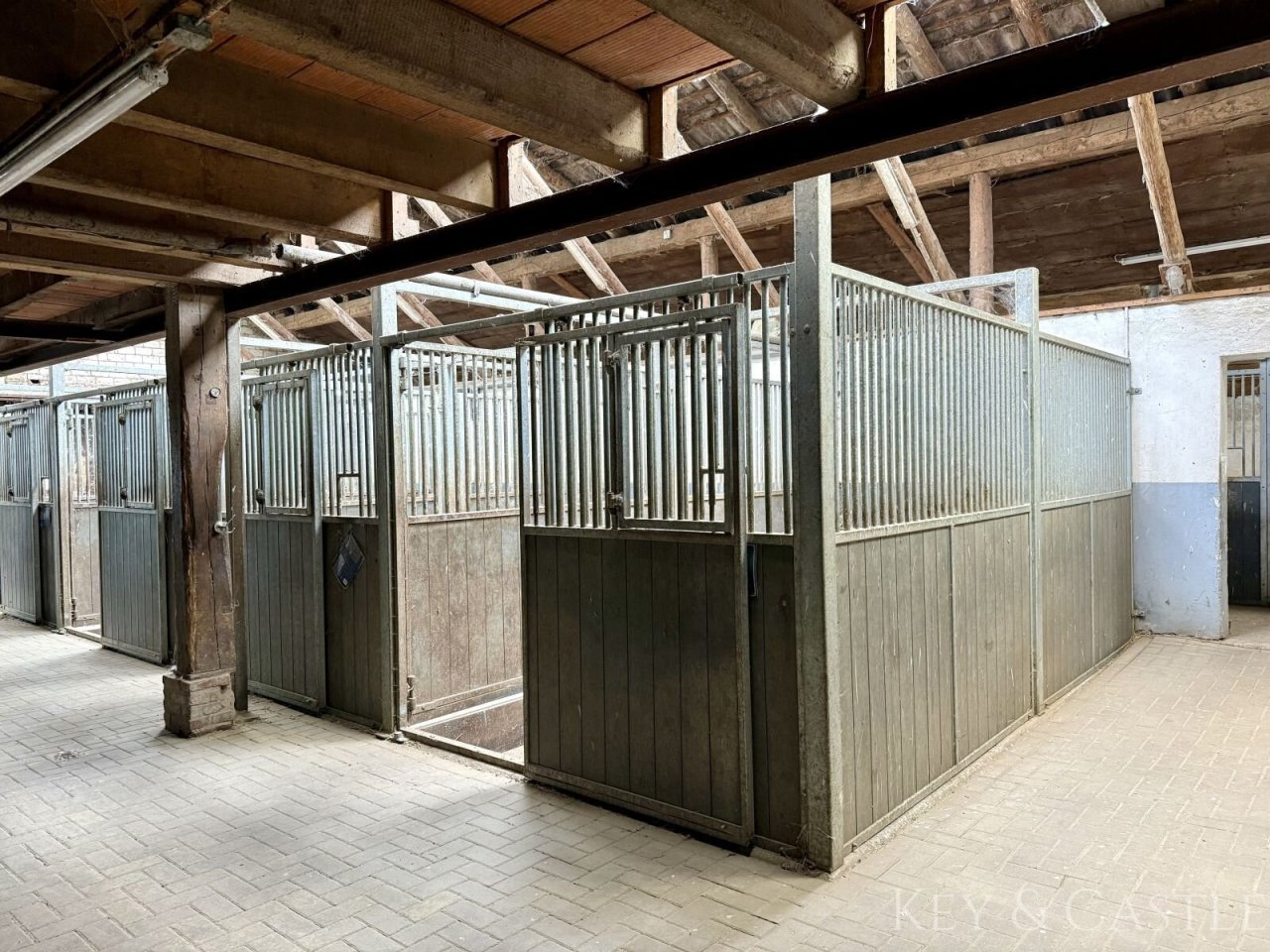 Boxengasse Innenboxen Boxengasse Innenboxen