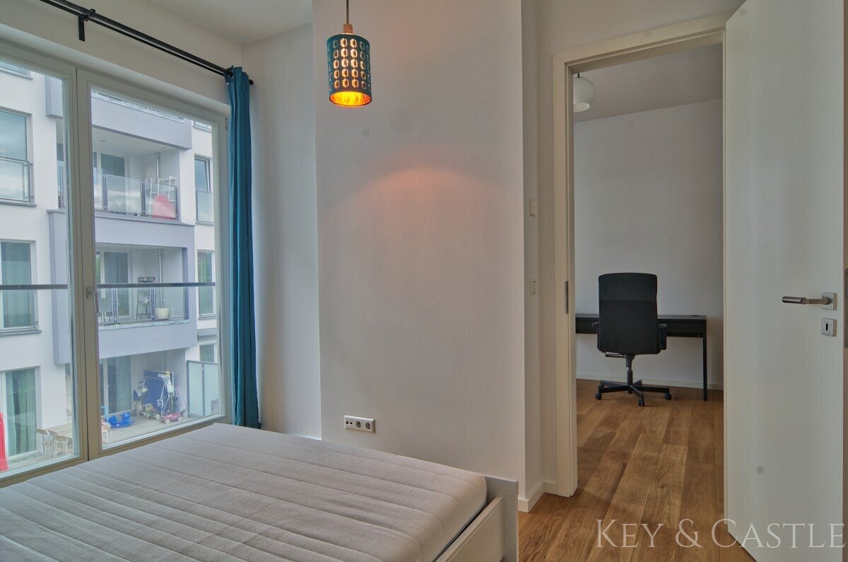 Blick vom Schlafzimmer ins Wohnzimmer