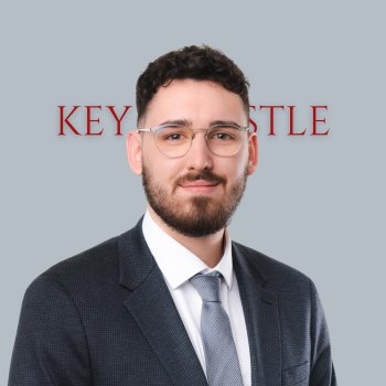 KEY & CASTLE GmbH - Herr Herr  Key & Castle